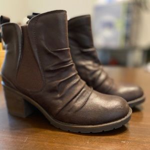 Baretraps Women’s Boots Size 6.5